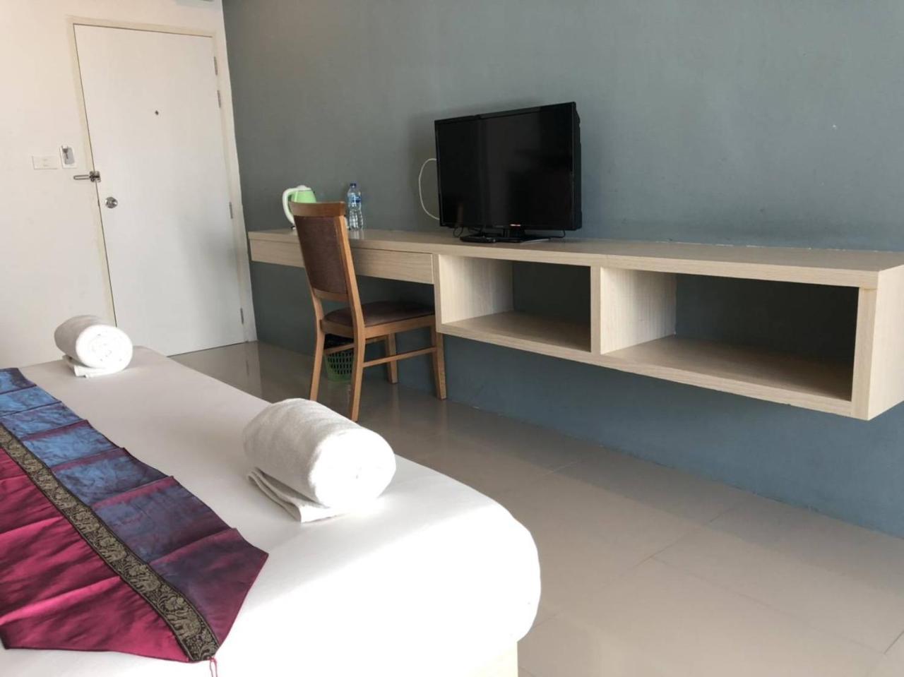 Hotel Khao Oat Airport Nai Yang Beach Exterior foto