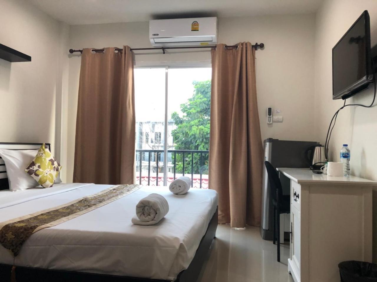Hotel Khao Oat Airport Nai Yang Beach Exterior foto
